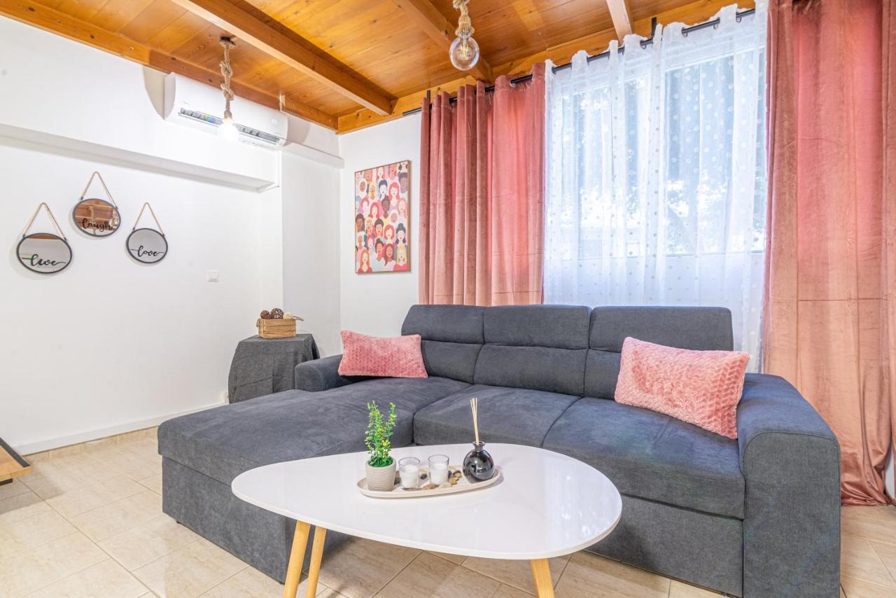 New Loft In The Heart Of City Center Iraklion Buitenkant foto